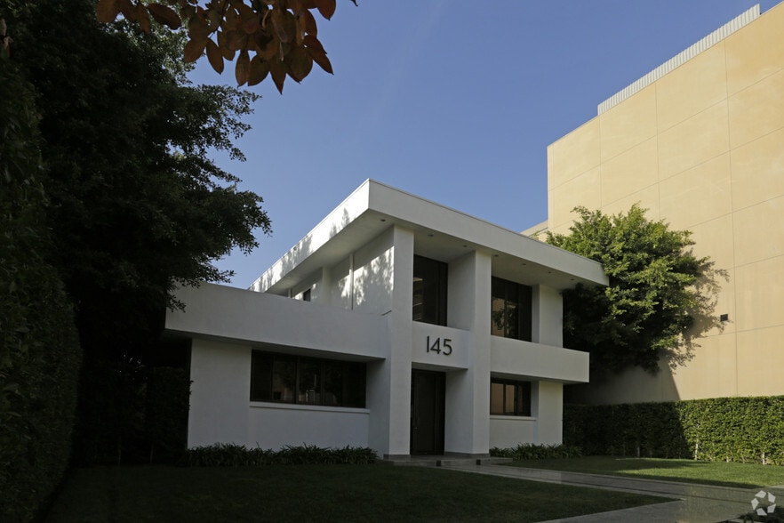 Primary Photo Of 145 S Rodeo Dr, Beverly Hills Storefront Retail Office For Lease