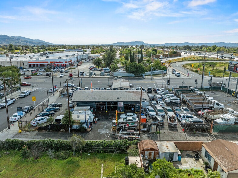 More Photos Of 13235-13243 Osborne St, Arleta Land For Lease