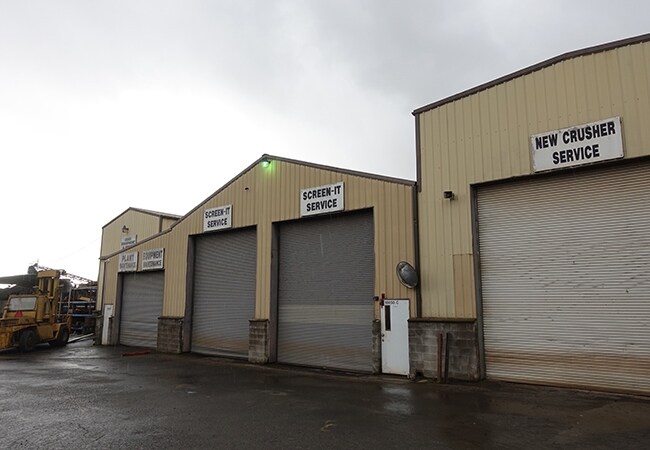 More Photos Of 18650 SW Pacific Hwy, Tualatin Warehouse For Lease