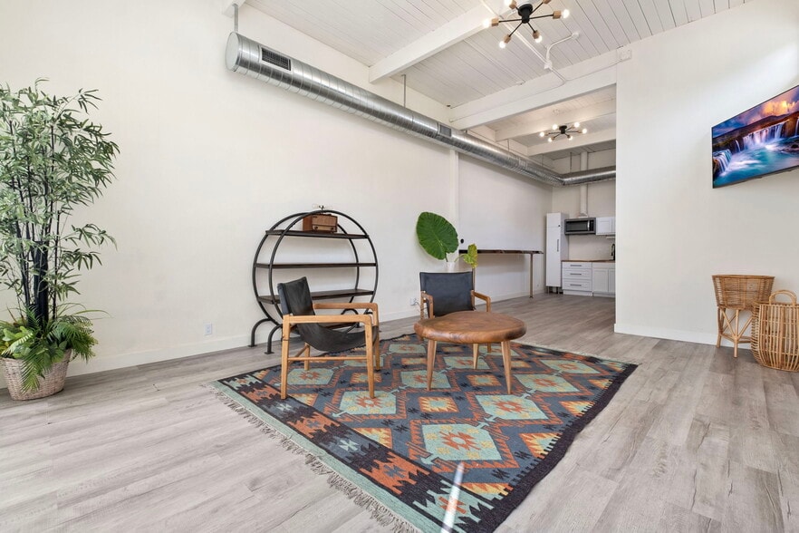 Primary Photo Of 555 E 3rd St, Long Beach Storefront Retail Residential For Sale