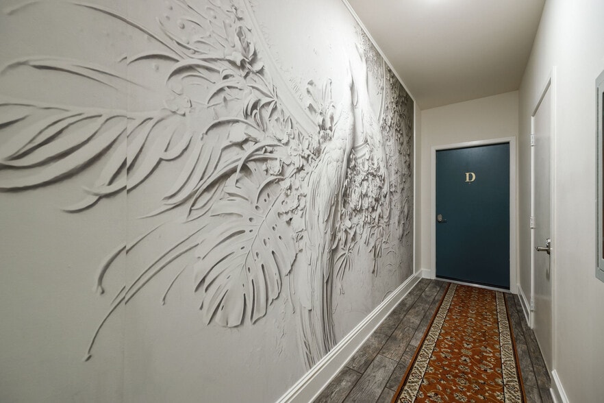 More Photos Of 100 N Sycamore St, Petersburg Storefront Retail Residential For Sale