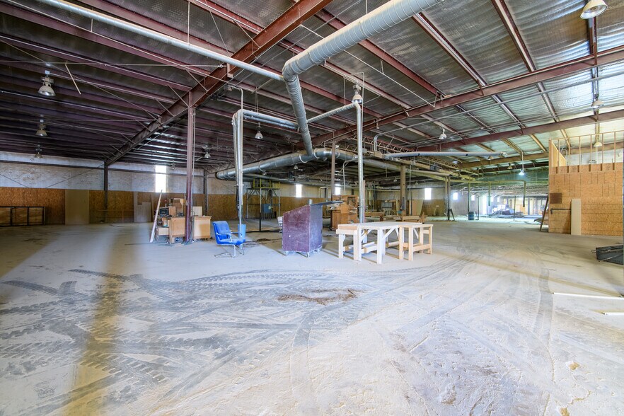 More Photos Of 440 Frankston St, Jacksonville Warehouse For Sale