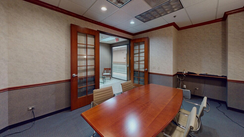 More Photos Of 1700 Park St, Naperville Office For Lease