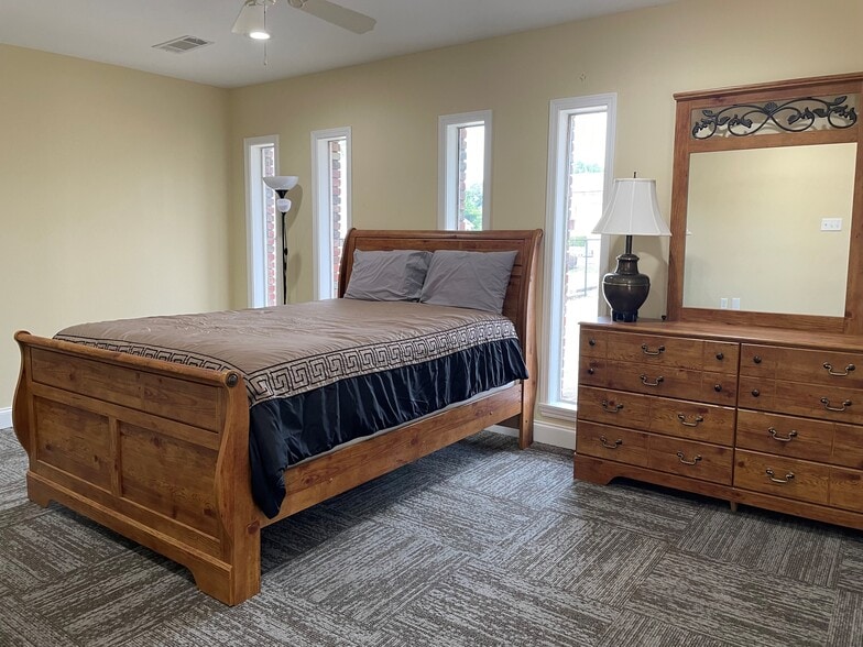 More Photos Of 754 N President St, Jackson Office Residential For Sale