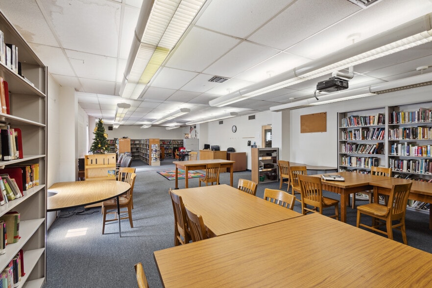 More Photos Of 201 Pasadena Ave, Metairie Schools For Sale