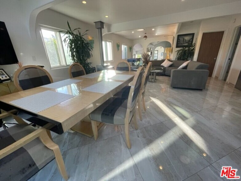 More Photos Of 425 Sunridge St, Playa del Rey Apartments For Sale
