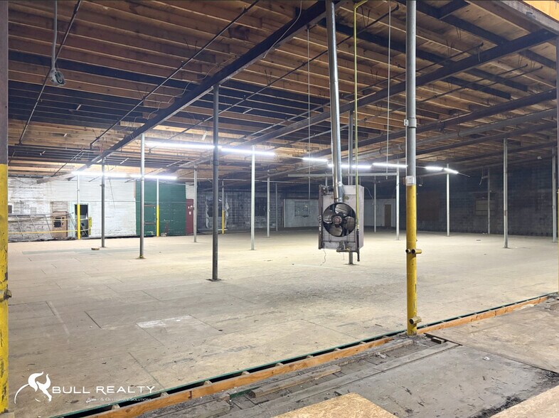 More Photos Of 406 Fourth Ave, Dalton Manufacturing For Sale
