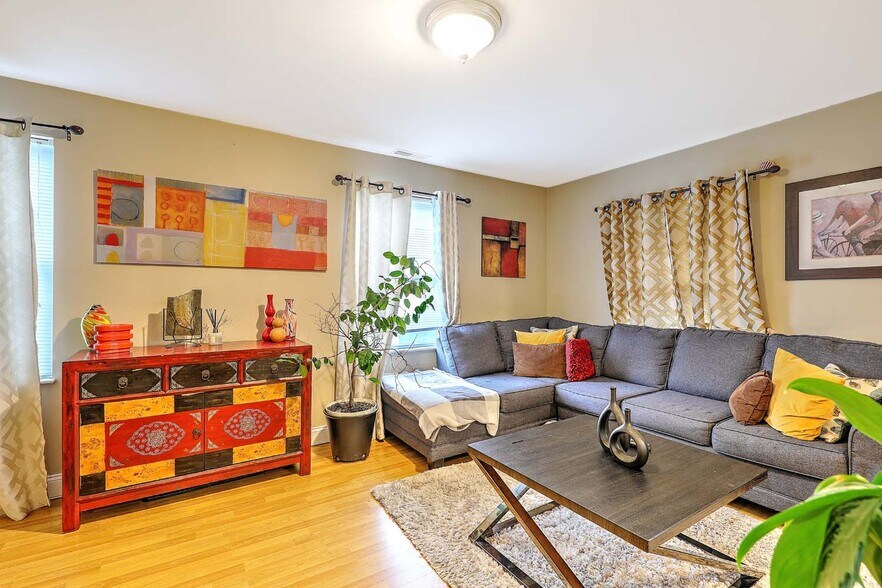 More Photos Of 183-191 Washington Rd, Barrington Apartments For Sale