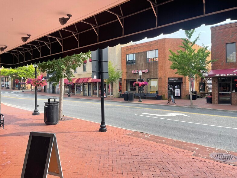 More Photos Of 208 N Main St, Blacksburg General Retail For Sale