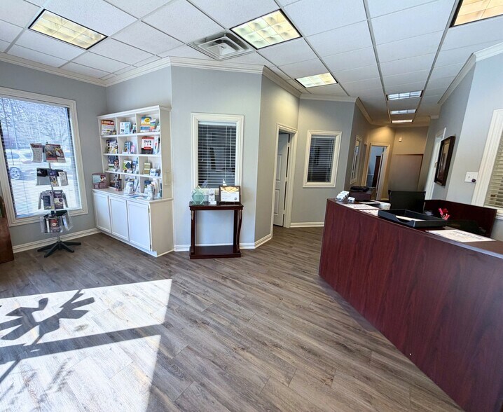 More Photos Of 210 W McDermott Dr, Allen Office For Lease