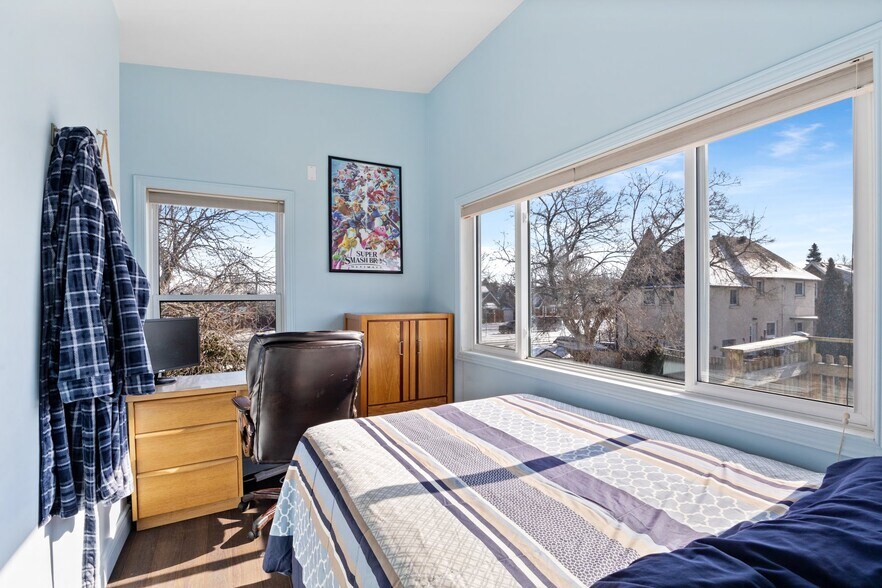 More Photos Of 4165 Tecumseh Rd E, Windsor General Retail For Sale