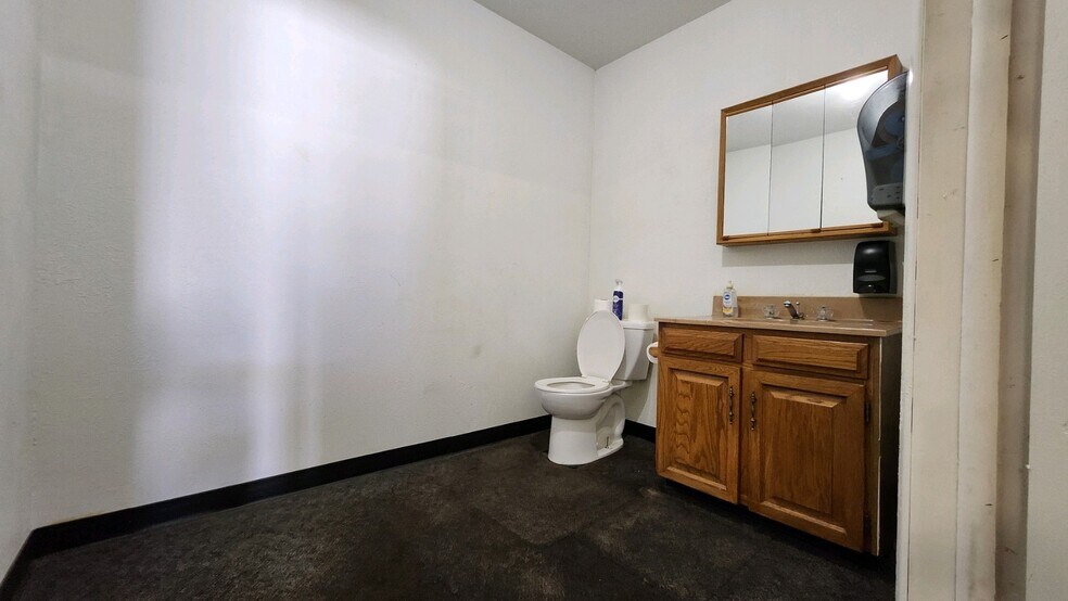 More Photos Of 3730 Paris St, Denver Warehouse For Lease