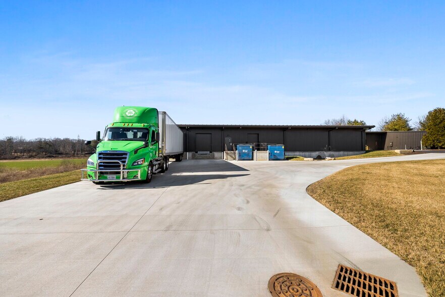 More Photos Of 110 Commercial Blvd, Flat Rock Manufacturing For Sale