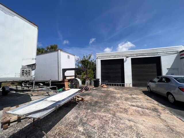 More Photos Of 500 Ballough Rd, Daytona Beach Freestanding For Sale