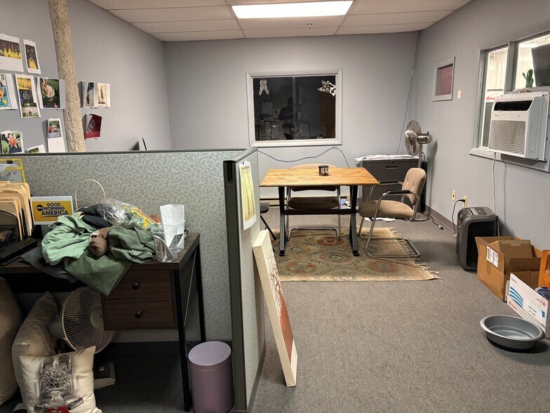 More Photos Of 410 E Walnut St, Perkasie Manufacturing For Lease