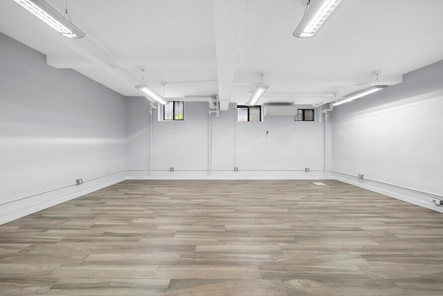 More Photos Of 20 Clinton St, New York Multifamily For Sale