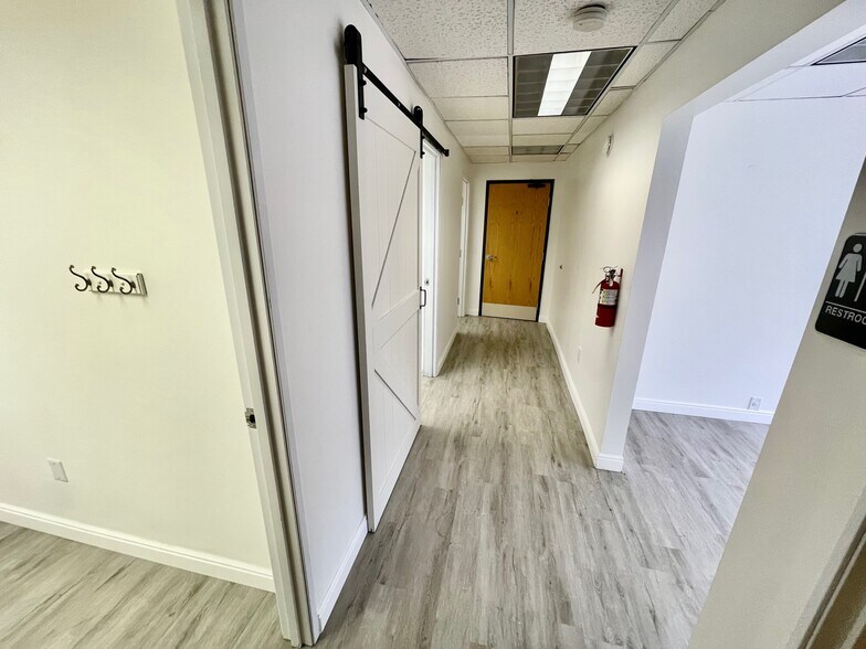 More Photos Of 1001 S Perry St, Castle Rock Medical For Sale