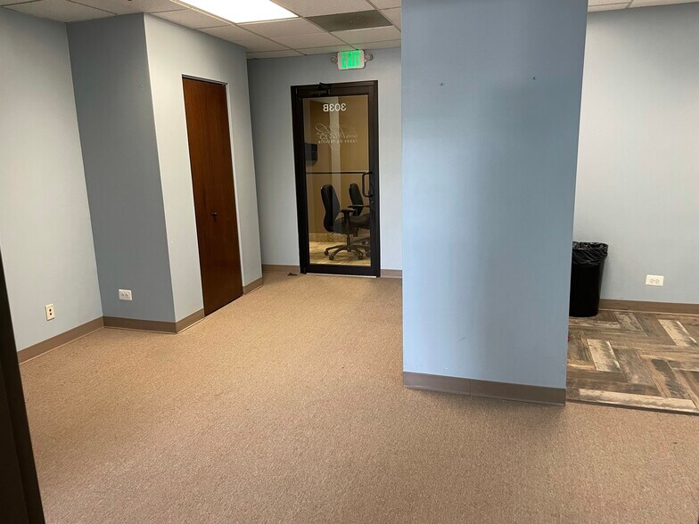 More Photos Of 17W662 Butterfield Rd, Oakbrook Terrace Business Park For Lease