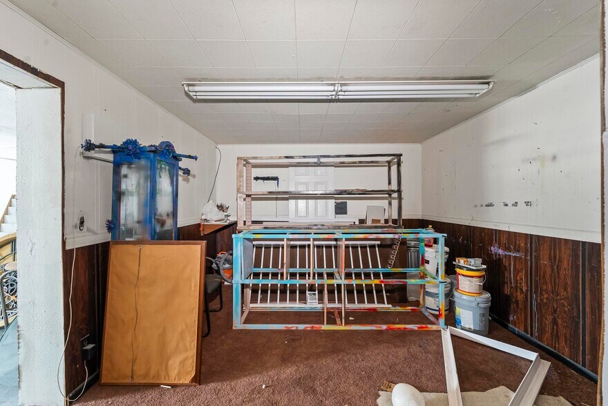 More Photos Of 909-911 Milton Rd, Alton Flex For Sale