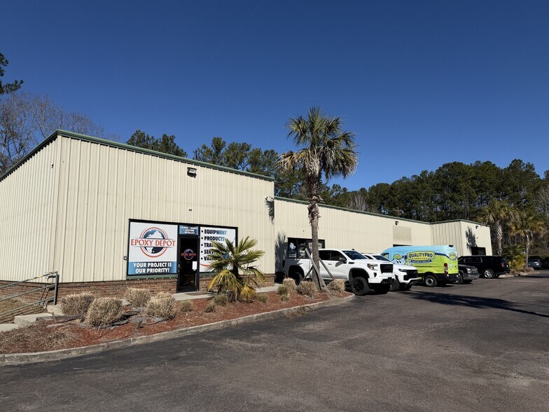 Primary Photo Of 3208 Mill St, Summerville Showroom For Lease