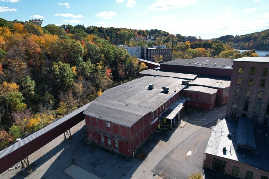 More Photos Of 3 Green St, Clinton Warehouse For Lease