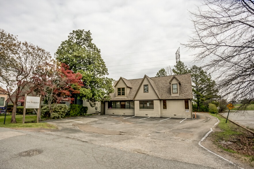More Photos Of 1086 W Rex Rd, Memphis Freestanding For Sale