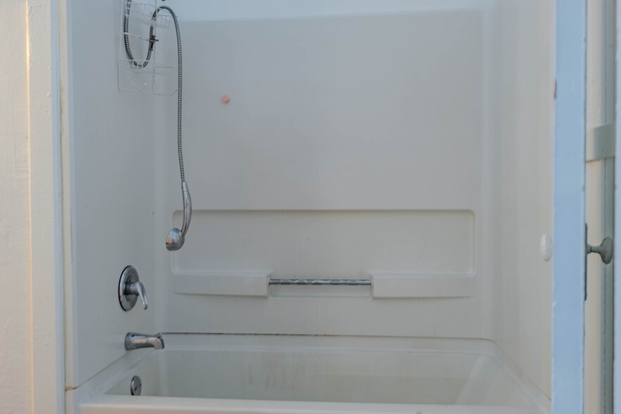 More Photos Of 245 Broad St, Rome Storefront For Sale