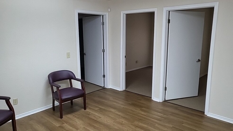 More Photos Of 214 N Oklahoma Ave, Shawnee Medical For Lease