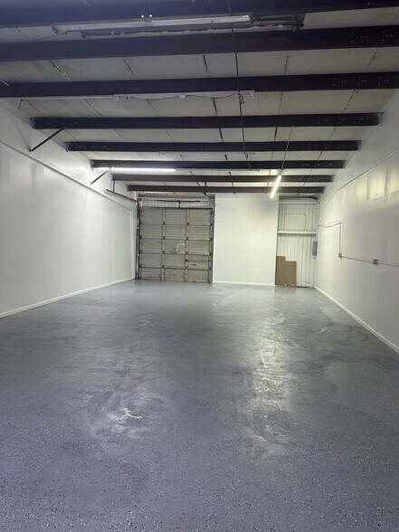 More Photos Of 6134 Airline Dr, Houston Unknown For Lease