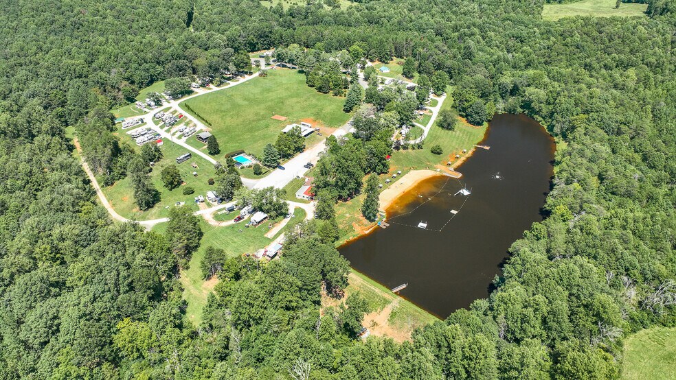 More Photos Of 1105 W Lake Rd, Spout Spring Trailer Camper Park For Sale