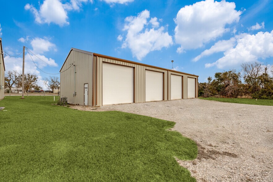 More Photos Of 15602 State Highway 160, Blue Ridge Warehouse For Sale