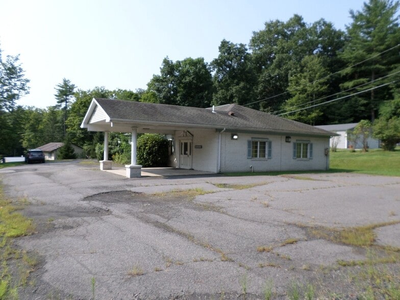 More Photos Of 1240 State Route 307, Lake Winola Office For Sale