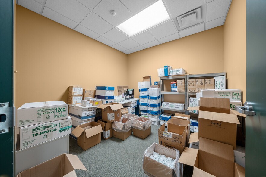 More Photos Of 2500 Citrus Blvd, Leesburg Medical For Sale