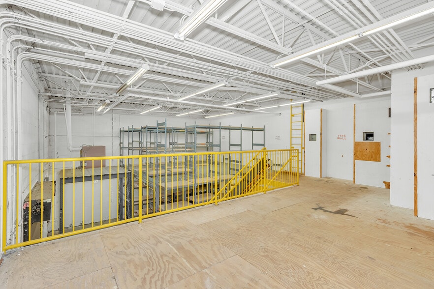 More Photos Of 2300 Wynnton Rd, Columbus Drugstore For Sale