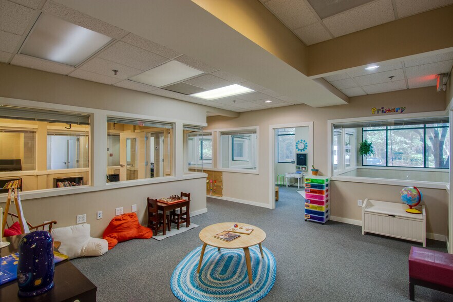 More Photos Of 5 Dunmore Ct, Hilton Head Office Residential For Sale