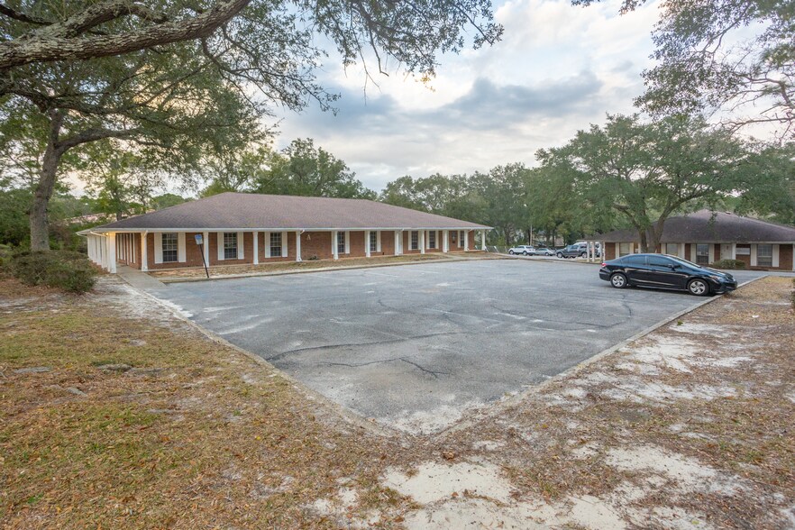 More Photos Of 8800 University Pky, Pensacola Medical For Sale