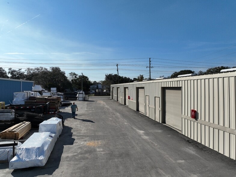 More Photos Of 2810 Maine Ave, Lakeland Warehouse For Sale