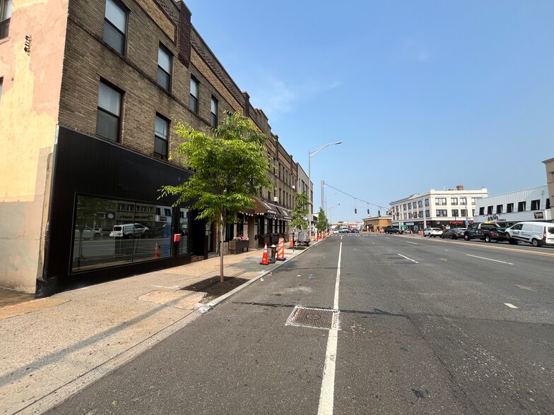 More Photos Of 200-212 Sunrise Hwy, Rockville Centre Apartments For Sale