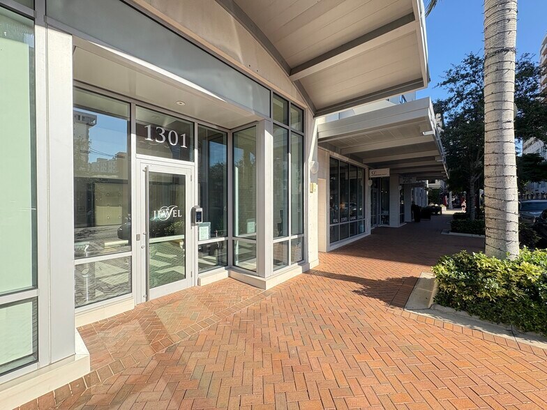 More Photos Of 1301 Main St, Sarasota Apartments For Sale