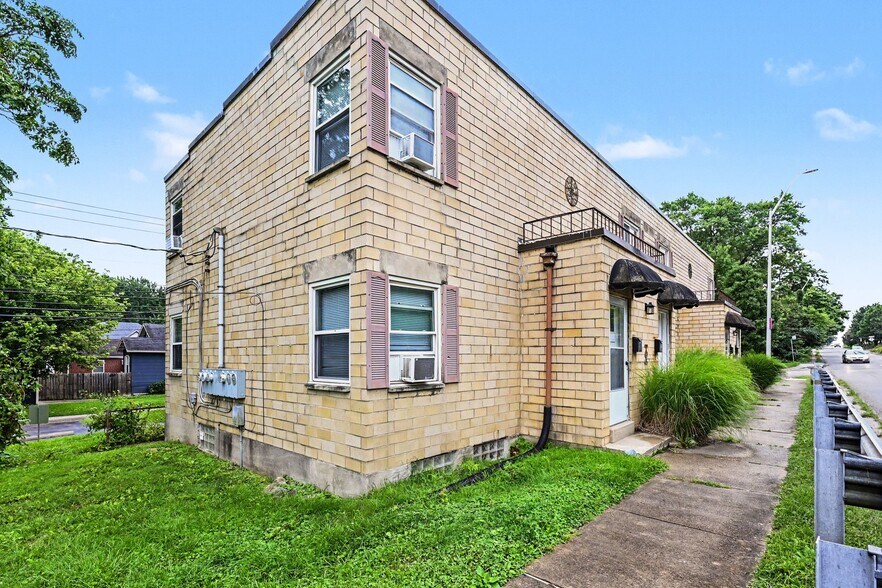 More Photos Of 2436-2442 S Dixie Dr, Kettering Apartments For Sale