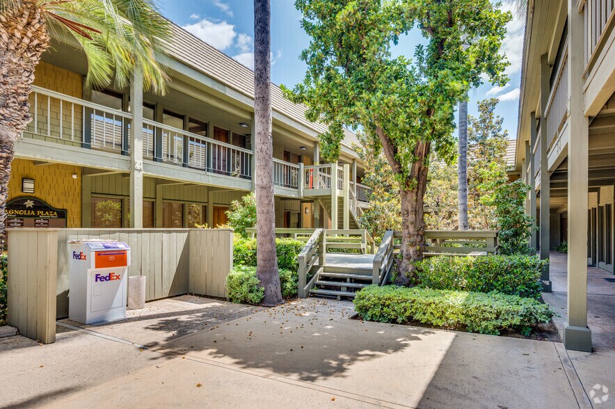 More Photos Of 17731 Irvine Blvd, Tustin Office For Lease