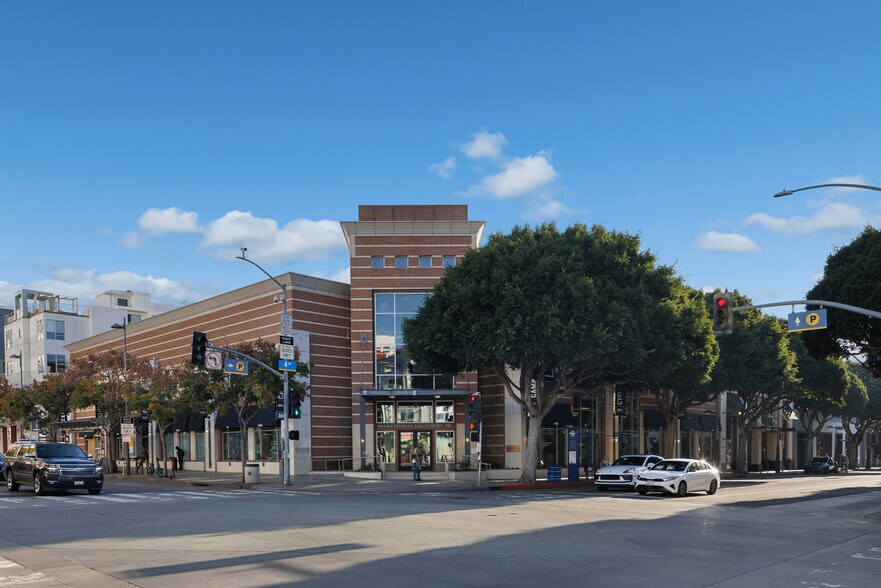 More Photos Of 402 Santa Monica Blvd, Santa Monica General Retail For Sale