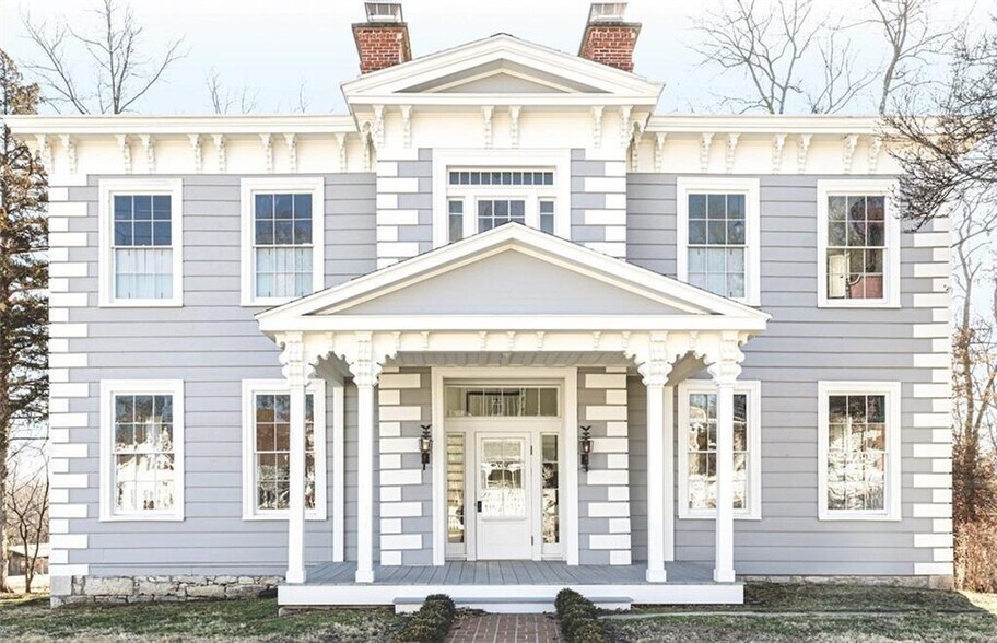 Primary Photo Of 415 Main St, Arrow Rock Specialty For Sale