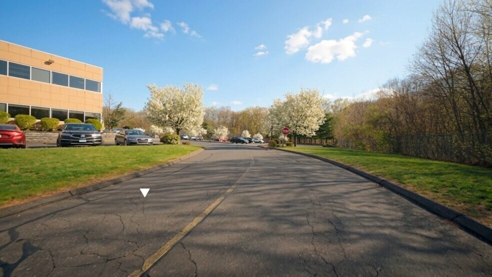 Primary Photo Of 2 Ivy Brook Rd, Shelton Medical For Sale