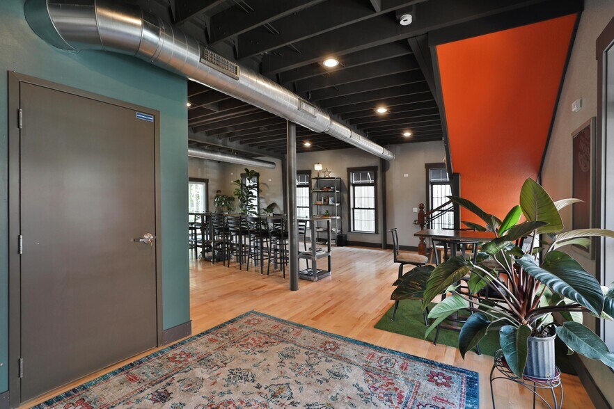 More Photos Of 57 Mill St, Columbus Storefront For Sale