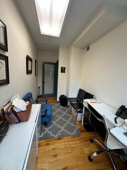 More Photos Of 527 Court St, Brooklyn Apartments For Lease