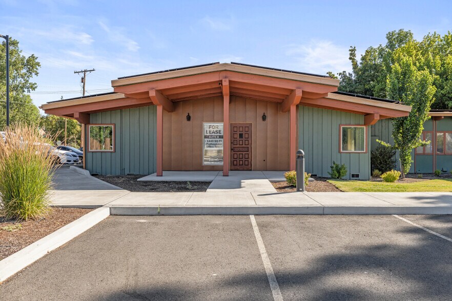 Primary Photo Of 404 S 4th St, Klamath Falls Office For Lease