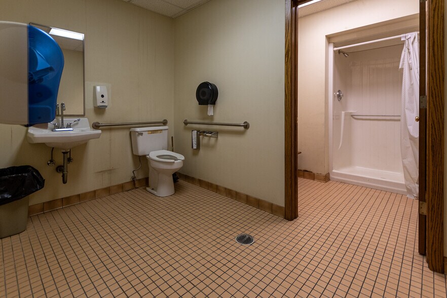 More Photos Of 1 Victor Way, Sharon Warehouse For Sale