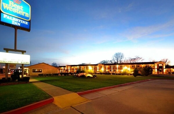 Primary Photo Of 1601 W Palestine Ave, Palestine Hotel For Sale
