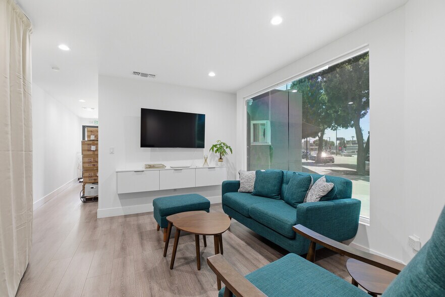More Photos Of 2020 N Glenoaks Blvd, Burbank Medical For Sale